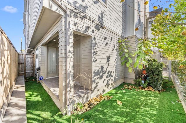 2234 Lou Ellen Lane D, Houston, TX 77018