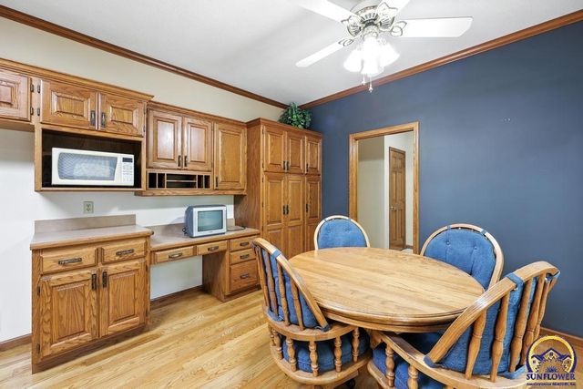 3300 SE Meadowview DR, Topeka, KS 66605