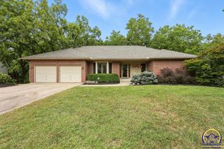 3300 SE Meadowview DR, Topeka, KS 66605