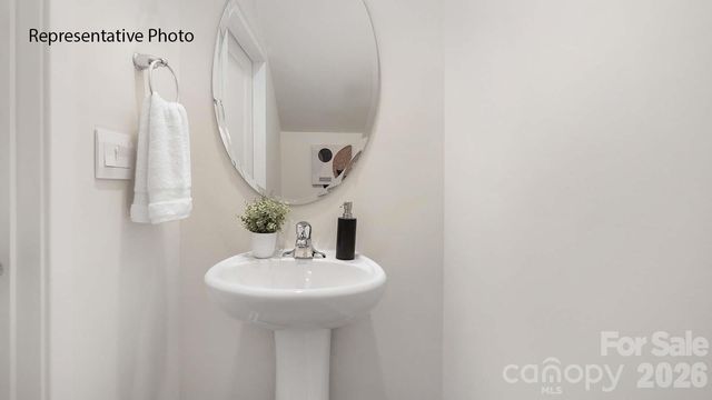 1374 37th Avenue Lane NE, Hickory, NC 28601