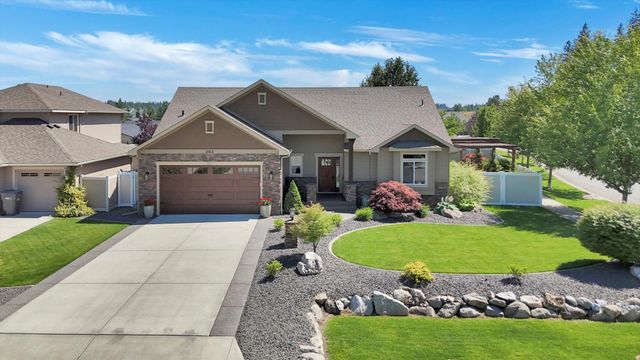 202 E Alexa Ct, Spokane, WA 99208