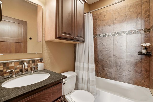 202 E Alexa Ct, Spokane, WA 99208