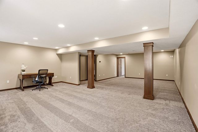 202 E Alexa Ct, Spokane, WA 99208