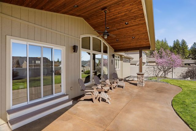 202 E Alexa Ct, Spokane, WA 99208