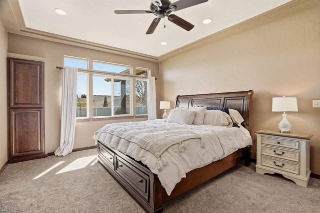 202 E Alexa Ct, Spokane, WA 99208