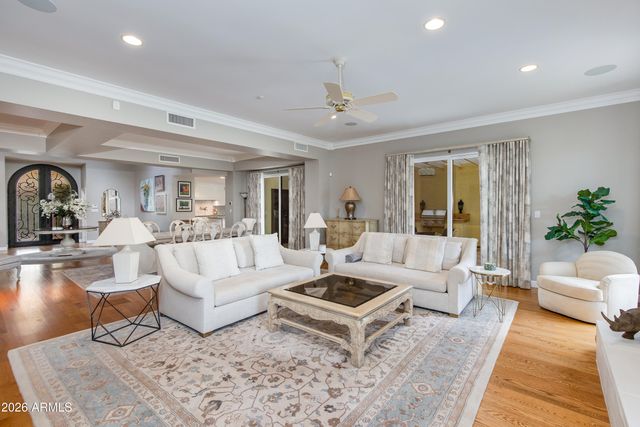 2737 E ARIZONA BILTMORE Circle 2, Phoenix, AZ 85016