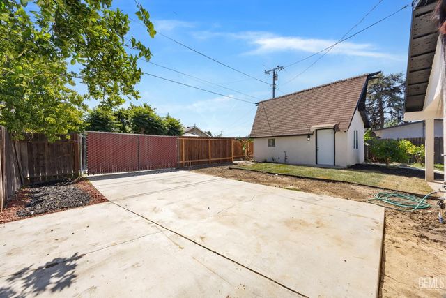 418 Olive Street, Bakersfield, CA 93304