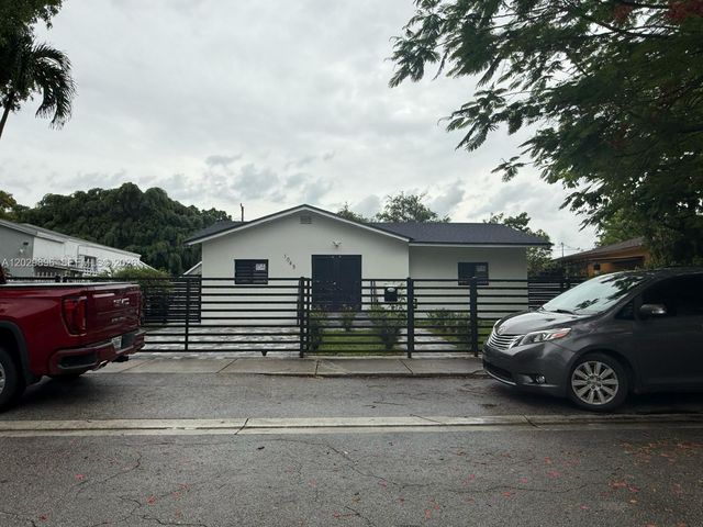 1045 NW 58th Terrace, Miami, FL 33127