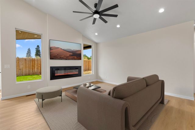 4217 N Locust Rd, Spokane, WA 99206