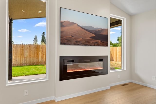 4217 N Locust Rd, Spokane, WA 99206