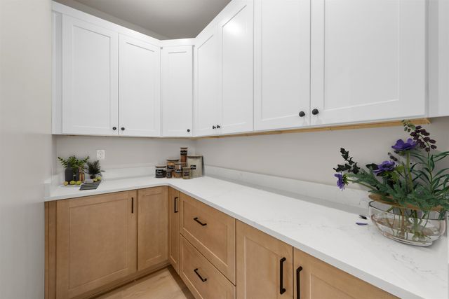 4217 N Locust Rd, Spokane, WA 99206