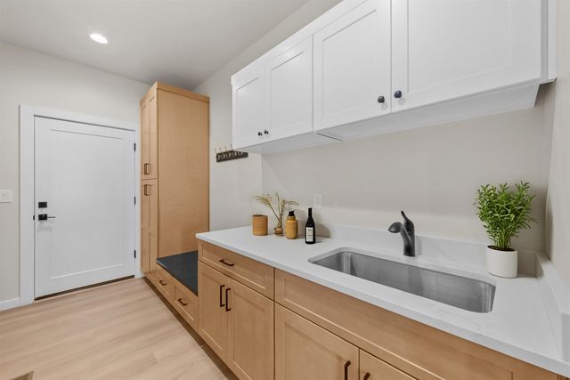 4217 N Locust Rd, Spokane, WA 99206