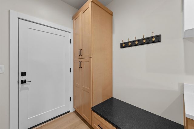 4217 N Locust Rd, Spokane, WA 99206