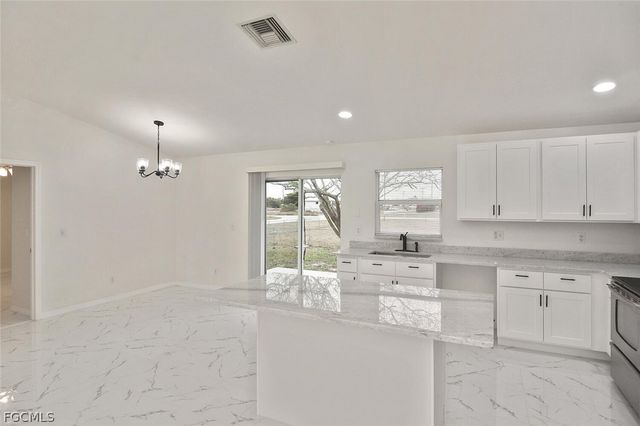 530 Peerless CIR, Lehigh Acres, FL 33974