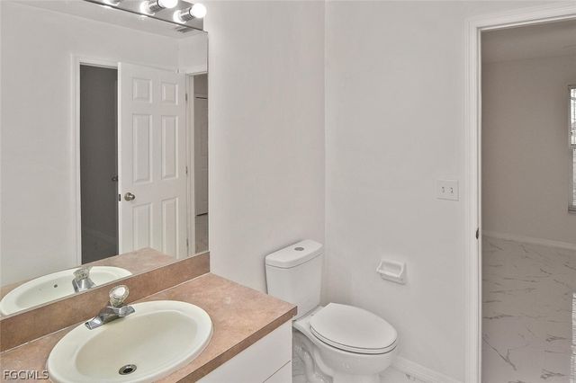 530 Peerless CIR, Lehigh Acres, FL 33974