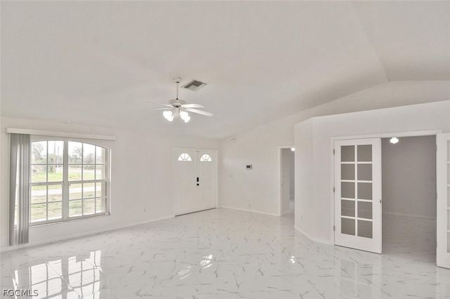 530 Peerless CIR, Lehigh Acres, FL 33974
