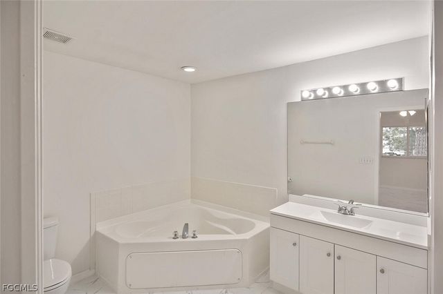 530 Peerless CIR, Lehigh Acres, FL 33974