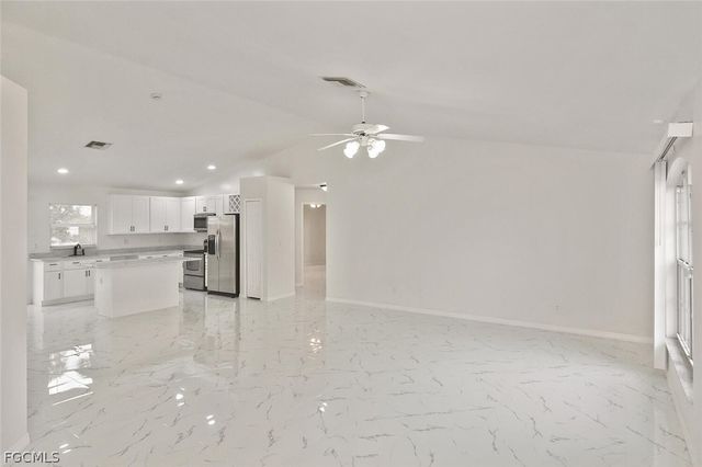 530 Peerless CIR, Lehigh Acres, FL 33974