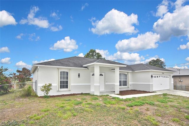 530 Peerless CIR, Lehigh Acres, FL 33974