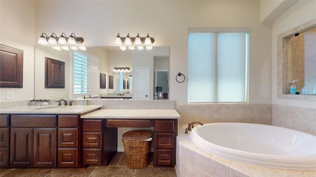 16826 E Green Ripple Circle, Cypress, TX 77433