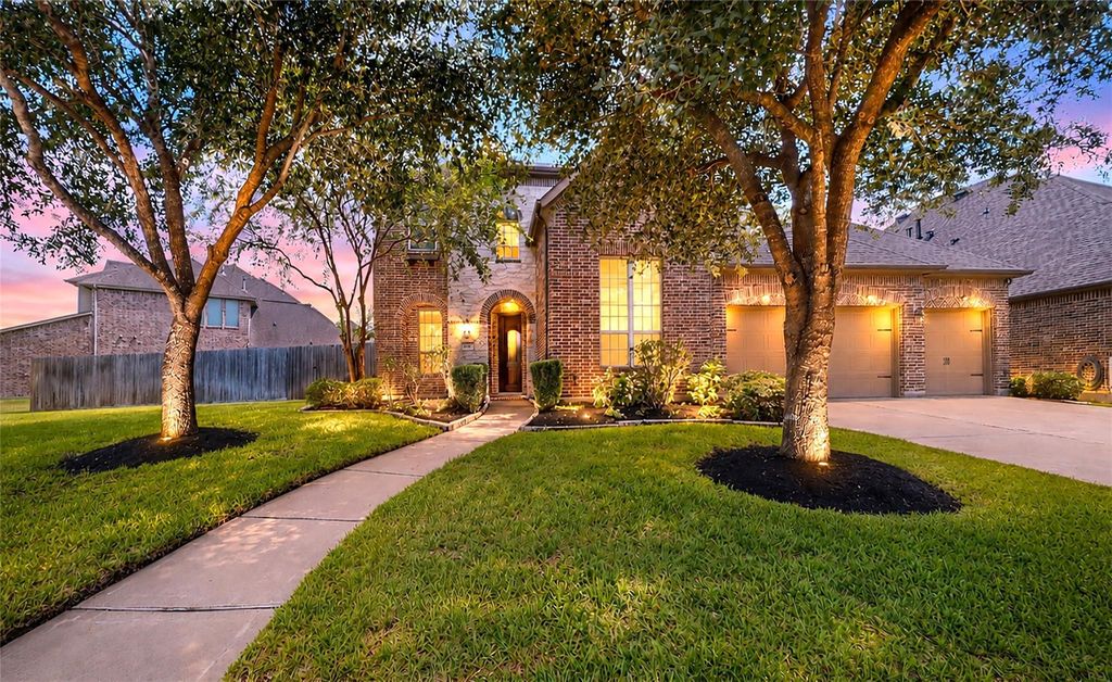 16826 E Green Ripple Circle, Cypress, TX 77433