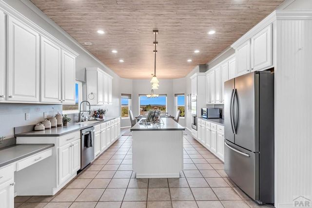 29 Kyndra Court, Canon City, CO 81212