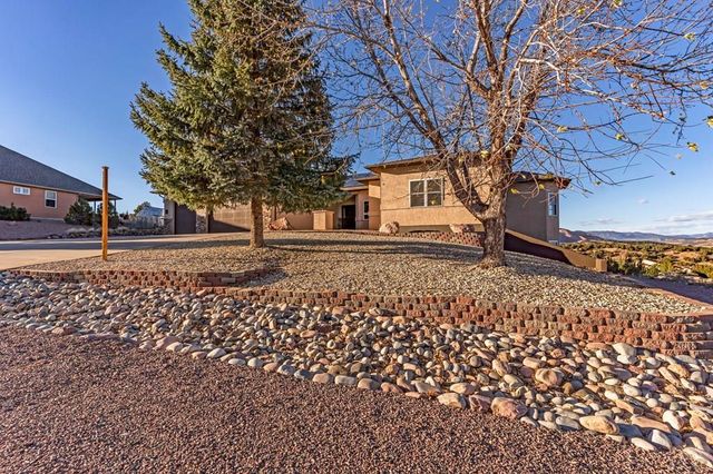 29 Kyndra Court, Canon City, CO 81212