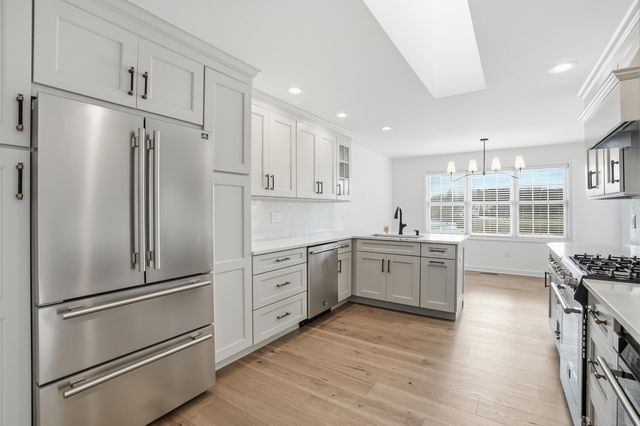 964 Ryan Court, Crown Point, IN 46307