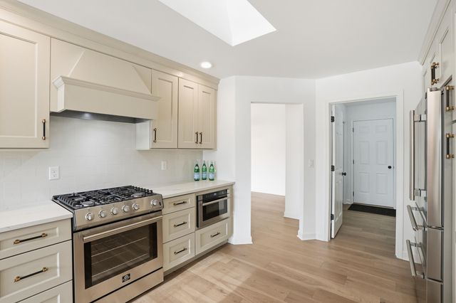 964 Ryan Court, Crown Point, IN 46307