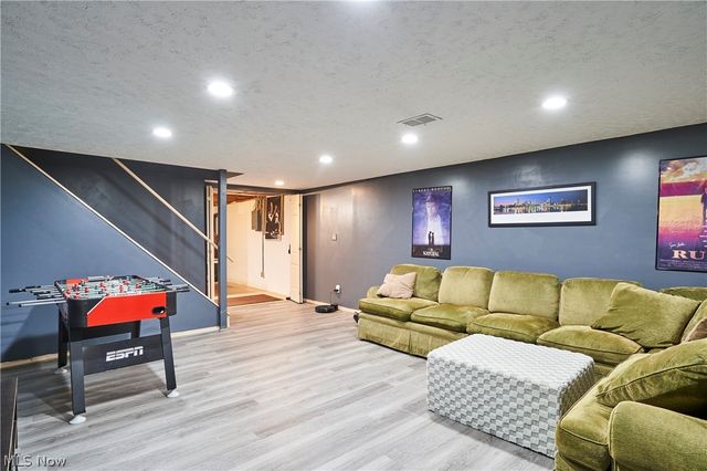 3447 Tennyson Drive, Fairlawn, OH 44333