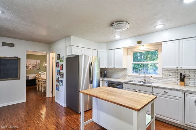 3447 Tennyson Drive, Fairlawn, OH 44333