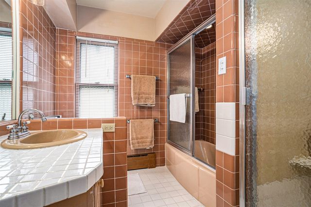 162 W 14th Street, Holland, MI 49423