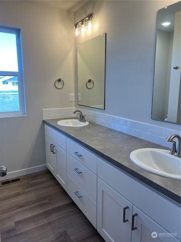 515 W Bufflehead Boulevard, Moses Lake, WA 98837