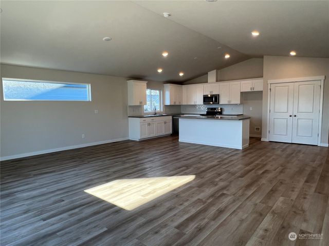 515 W Bufflehead Boulevard, Moses Lake, WA 98837
