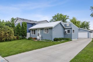 1330 16 1/2 Street S, Fargo, ND 58103