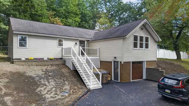 80 East Road, Atkinson, NH 03811