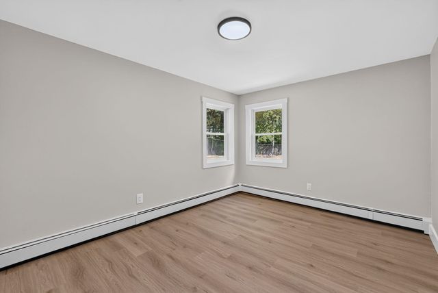 80 East Road, Atkinson, NH 03811