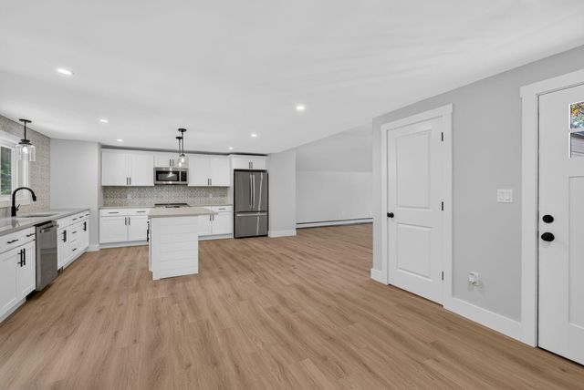 80 East Road, Atkinson, NH 03811