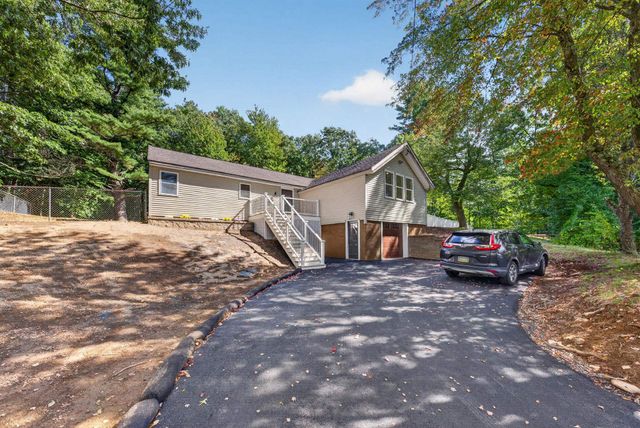 80 East Road, Atkinson, NH 03811