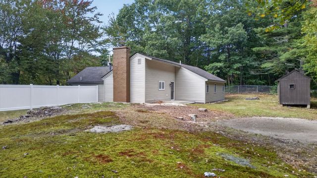 80 East Road, Atkinson, NH 03811