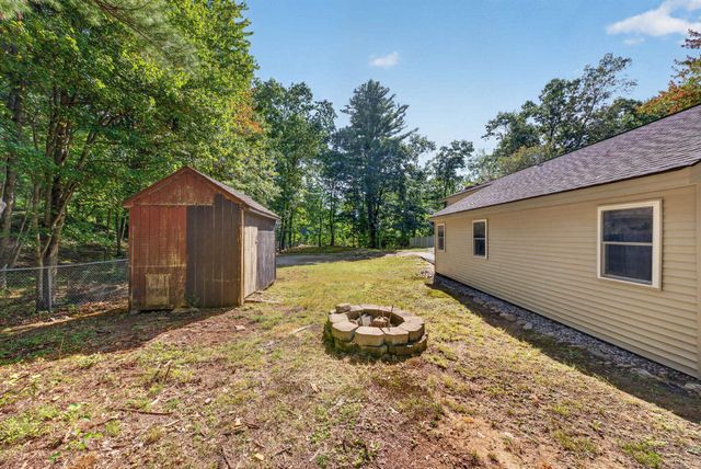 80 East Road, Atkinson, NH 03811