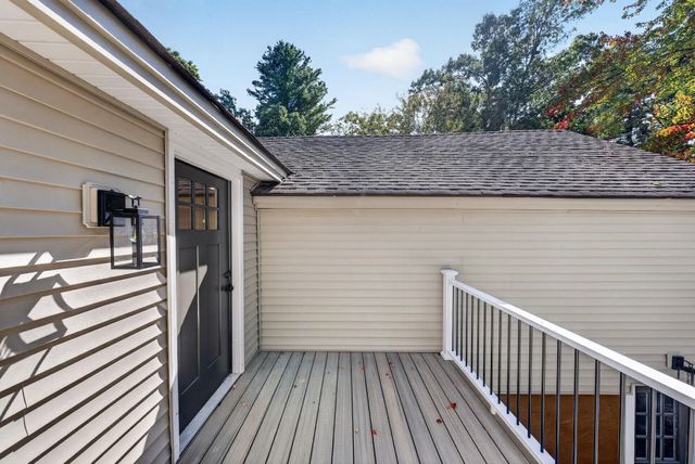 80 East Road, Atkinson, NH 03811