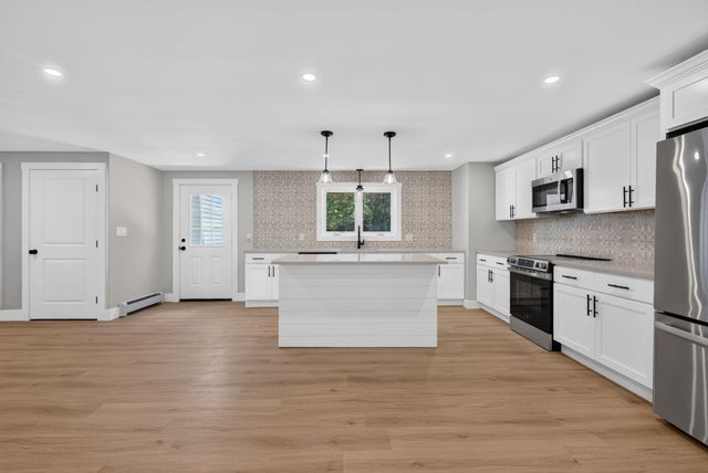 80 East Road, Atkinson, NH 03811