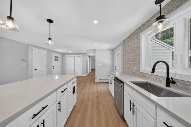 80 East Road, Atkinson, NH 03811