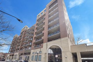 811 W 15th Place 804, Chicago, IL 60608