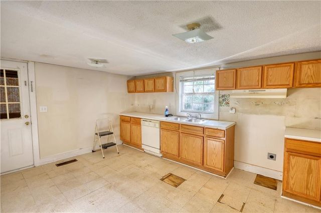 2228 Emory Street, Covington, GA 30014