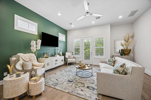 1226 W 21st Street, Houston, TX 77008