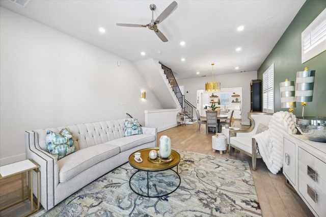 1226 W 21st Street, Houston, TX 77008