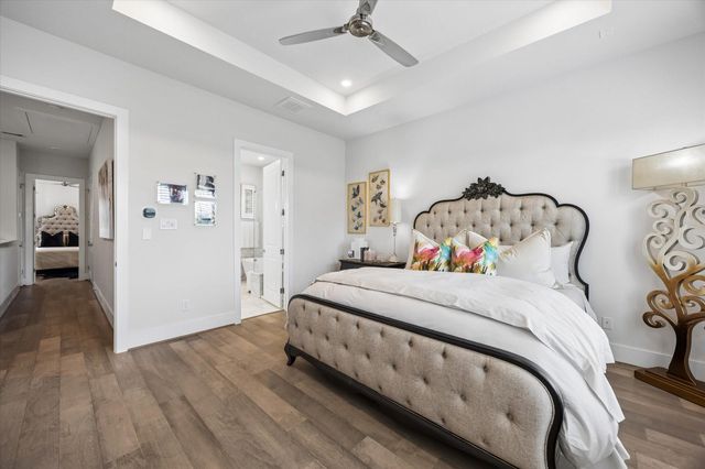 1226 W 21st Street, Houston, TX 77008