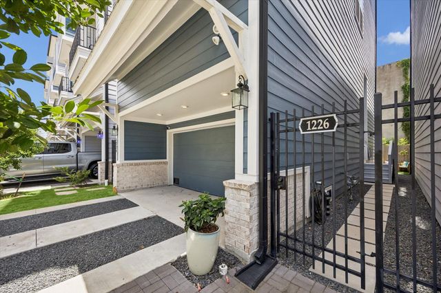 1226 W 21st Street, Houston, TX 77008